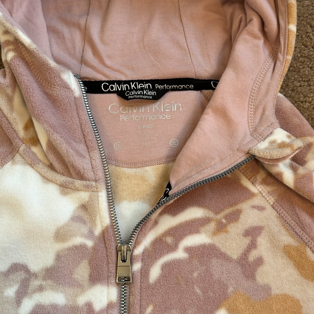 Calvin Klein Performance cute camo fleece hoodie. Small. Like new!! - Picture 8 of 14